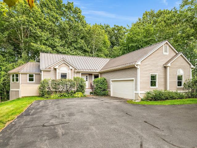 House for sale in New Hampshire