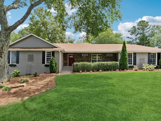 House for sale in Roswell