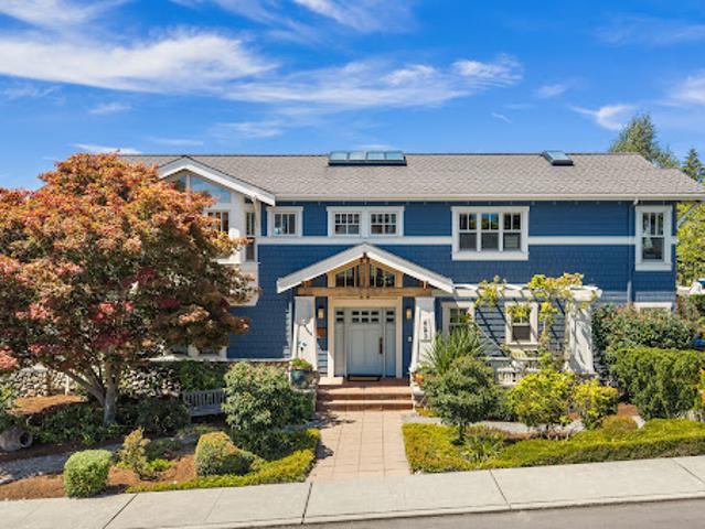 House for sale in Kirkland, Washington