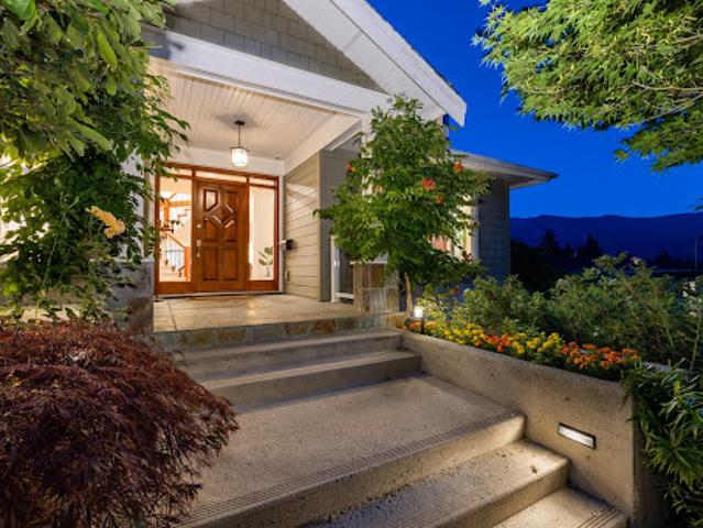 House for sale in North Vancouver House for sale in North Vancouver