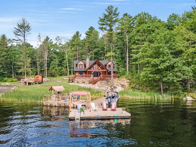 House for sale in Georgian Bay, Ontario