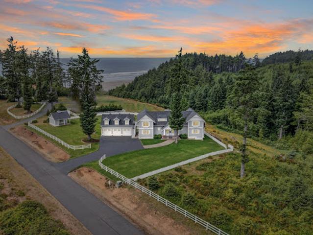 House for sale in Moclips, Washington