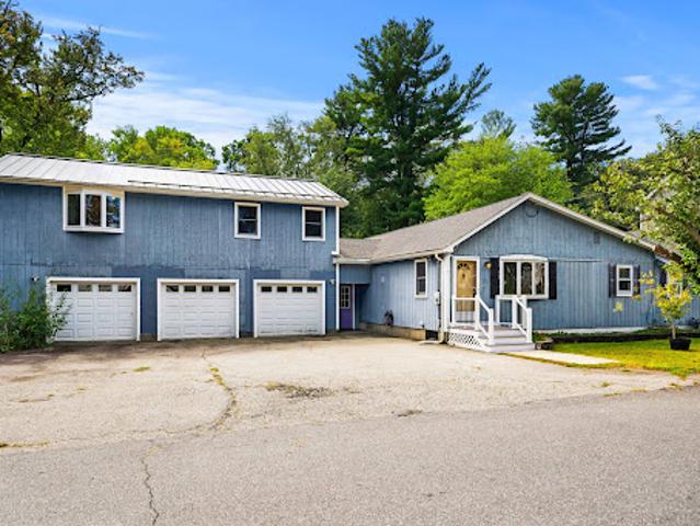 House for sale in Billerica, Middlesex County