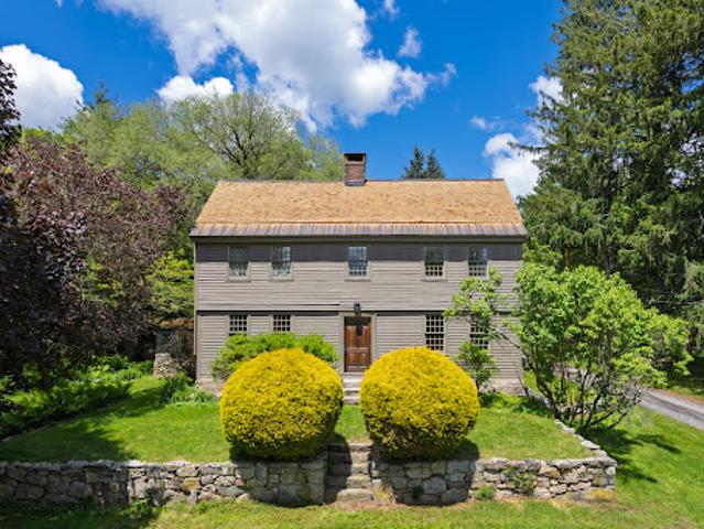House for sale in Woodbury, Connecticut