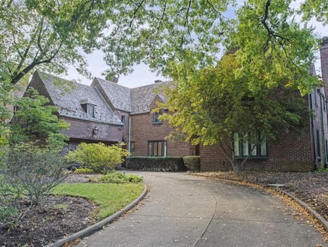 House for sale in Pittsburgh, Allegheny County