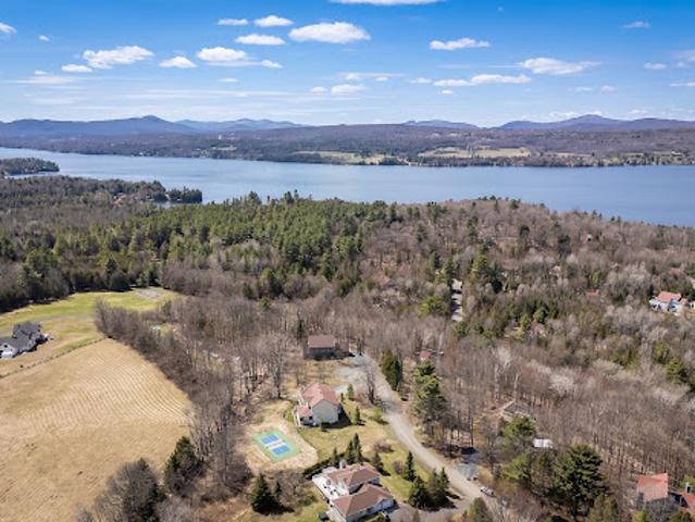 House for sale in Memphrémagog, Quebec
