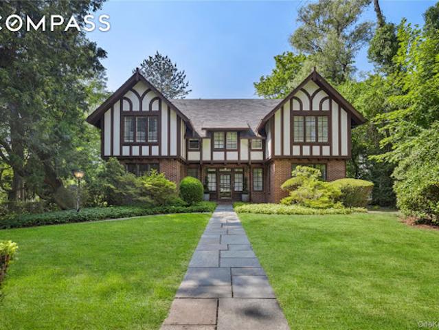 House for sale in Scarsdale, New York