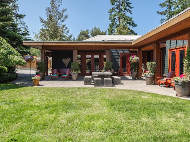 House for sale in Gabriola House for sale in Gabriola