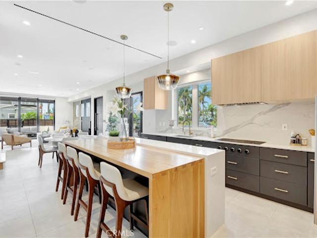 House for sale in Huntington Beach, California