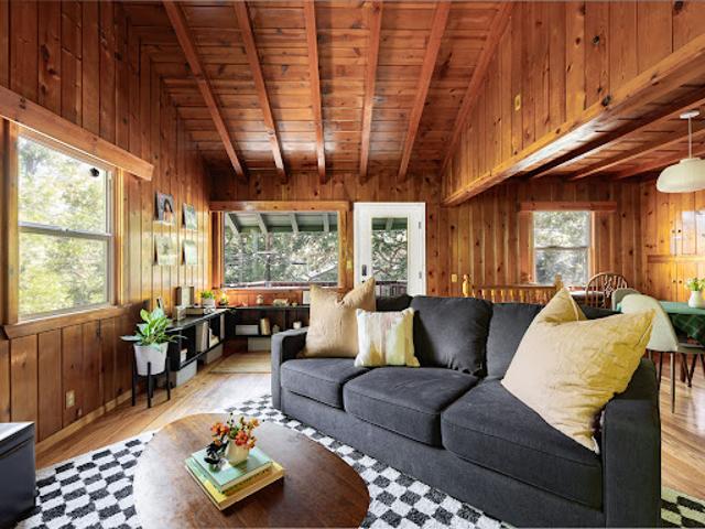 House for sale in Cedarpines Park, California