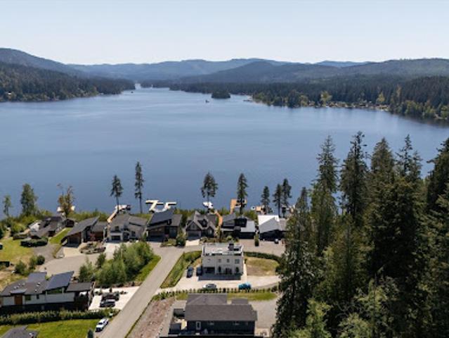 House for sale in Shawnigan Lake, British Columbia