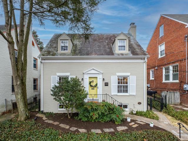 House for sale in Washington