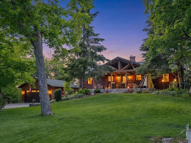 House for sale in Ontario