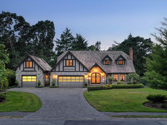 House for sale in Saanich, British Columbia