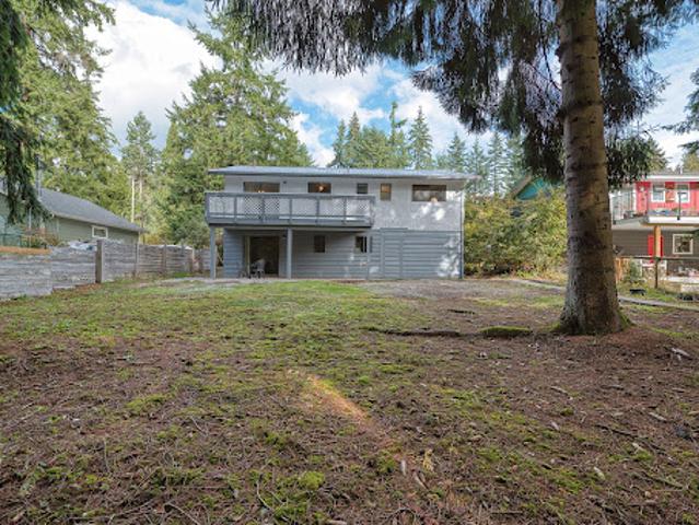 House for sale in Gibsons, British Columbia