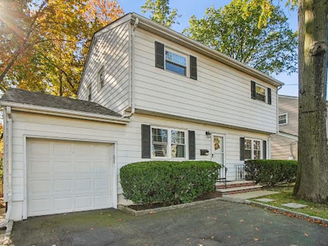 House for sale in Bloomfield, New Jersey