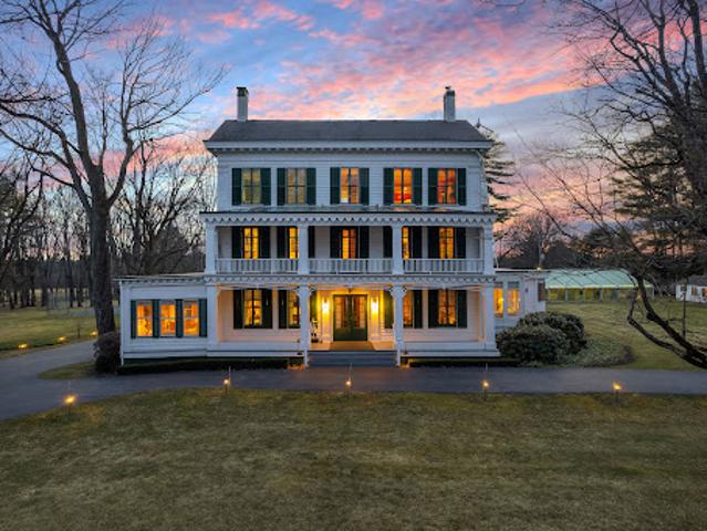 House for sale in Saratoga, New York
