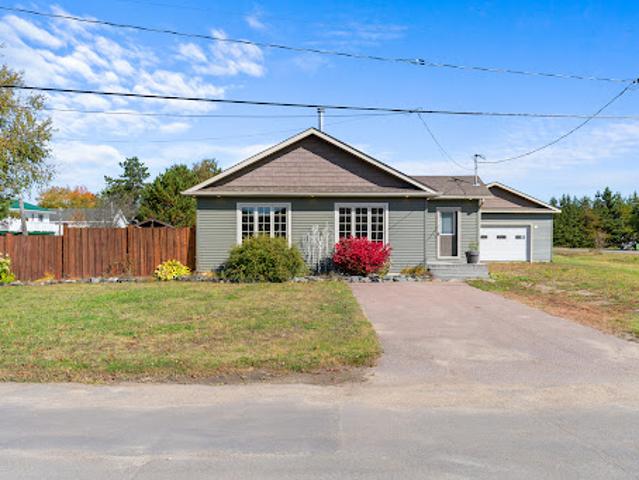House for sale in Saint-Louis-de-Kent, Paroisse de Saint-Louis