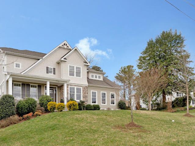 House for sale in West Mclean