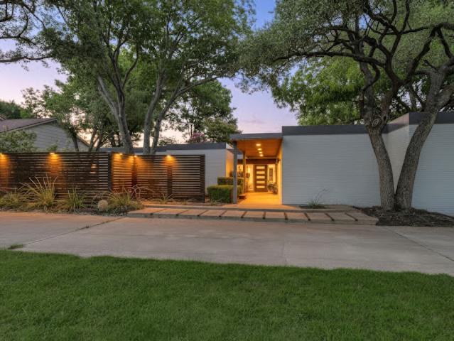 House for sale in Dallas, Texas
