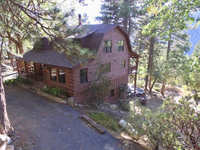 House for sale in Angelus Oaks