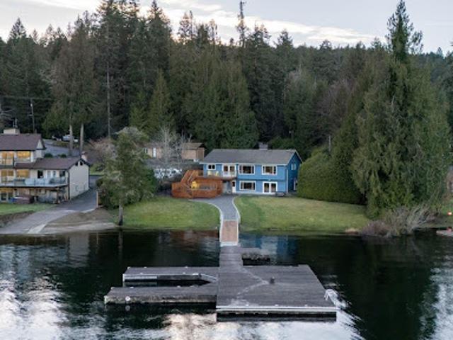 House for sale in Shawnigan Lake, British Columbia