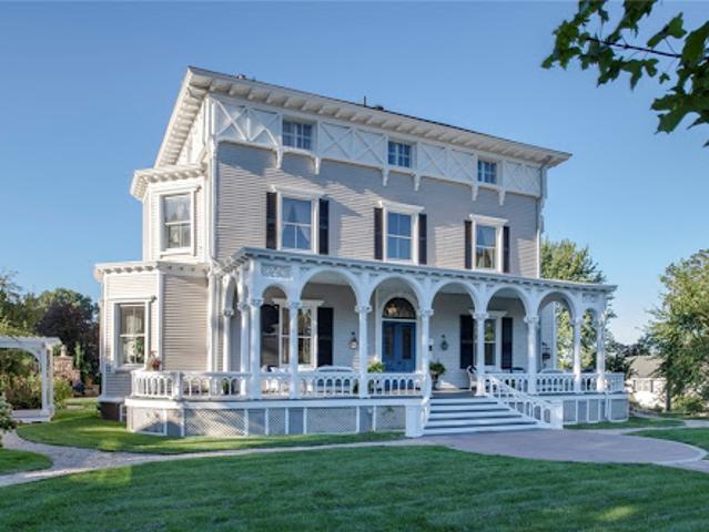 House for sale in Middletown, Rhode Island