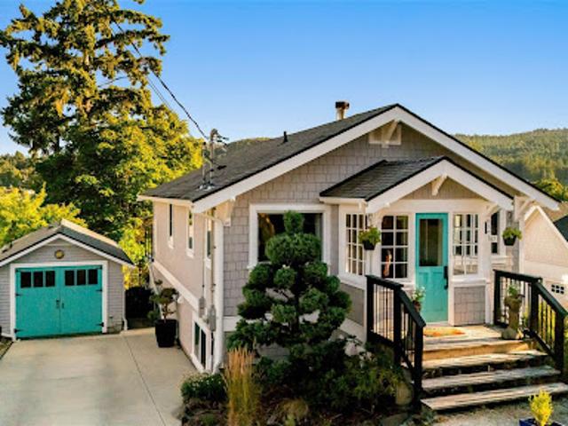 House for sale in Brentwood Bay, British Columbia