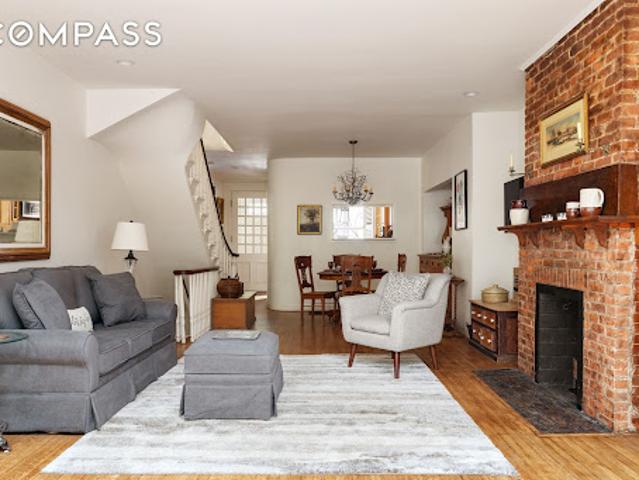 House for sale in New York