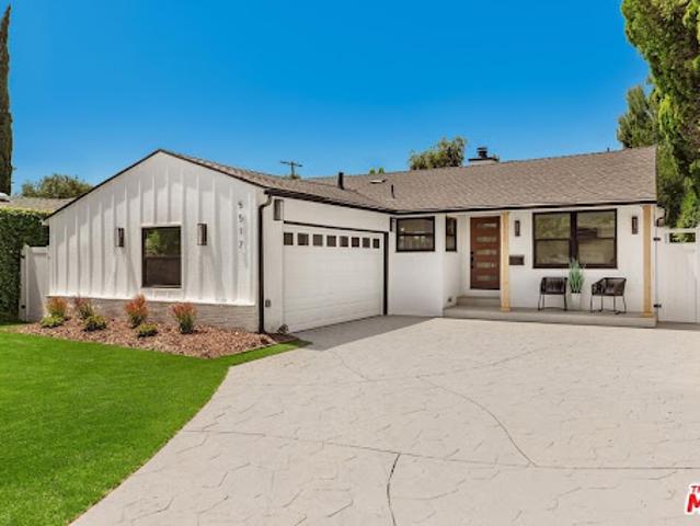House for sale in Sherman Oaks Neighborhood Council District, Canoga Park