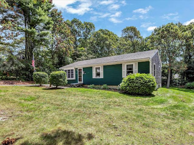 House for sale in Mashpee
