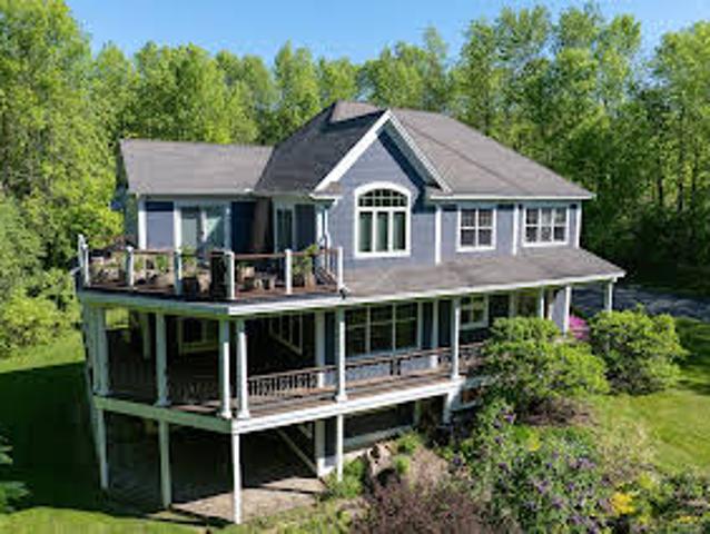 House for sale in Grand Isle