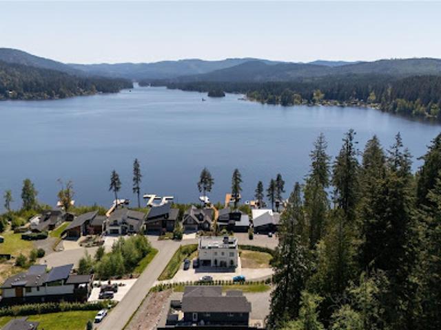 House for sale in Shawnigan Lake, British Columbia