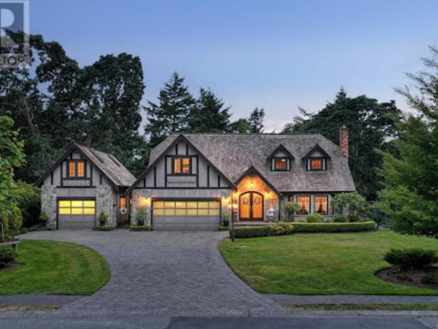 House for sale in Saanich, British Columbia