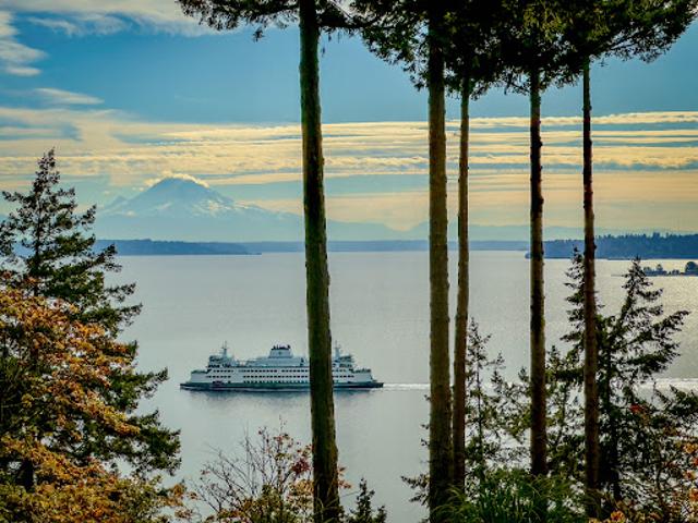 House for sale in Bainbridge Island, Washington
