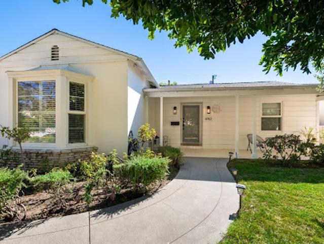 House for sale in Los Angeles, Los Angeles County