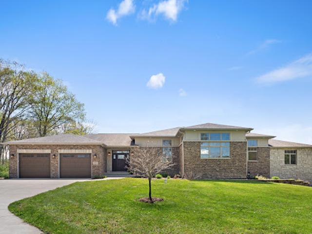 House for sale in Crown Point, Indiana