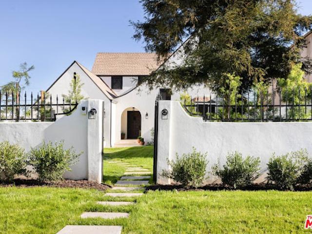 House for sale in Canoga Park, California
