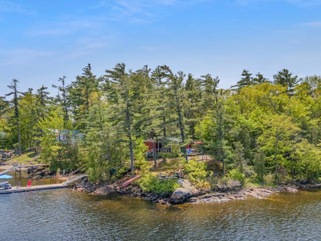House for sale in Georgian Bay, Ontario