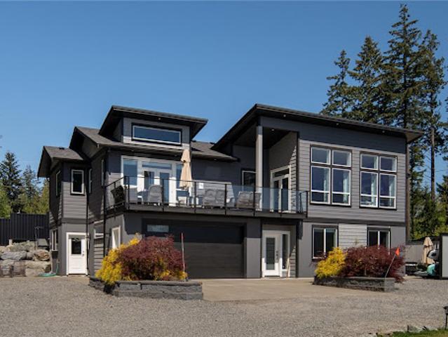 House for sale in Shawnigan Lake, British Columbia