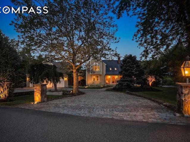 House for sale in Stratham, Rockingham County