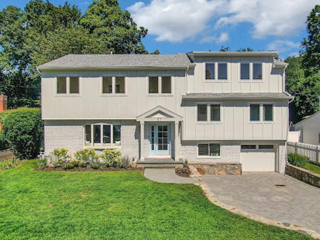 House for sale in Old Greenwich, Greenwich