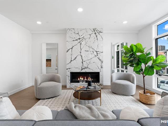 House for sale in Cliffside Park, New Jersey