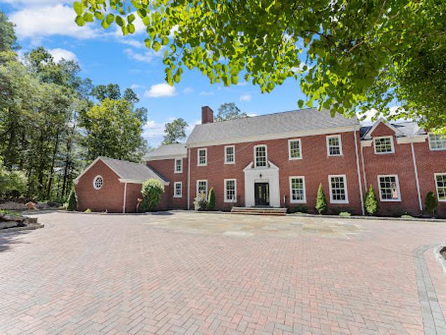 House for sale in Gaylordsville, Connecticut
