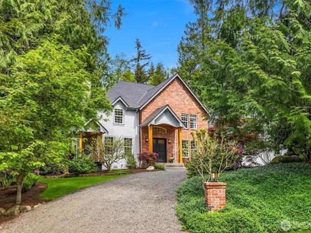 House for sale in Bainbridge Island, Washington