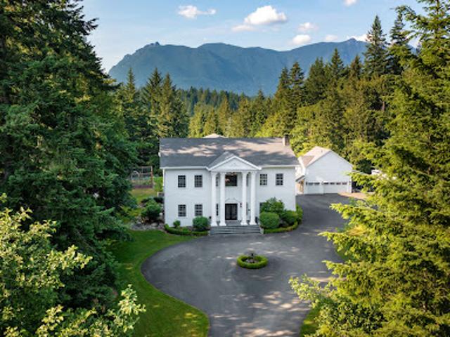 House for sale in North Bend