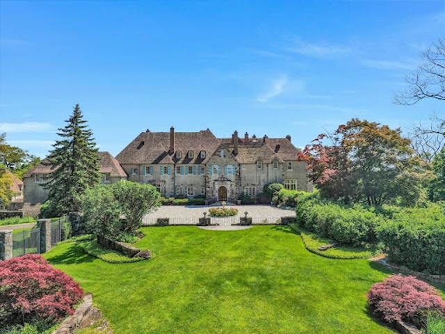 House for sale in Southfields, New York