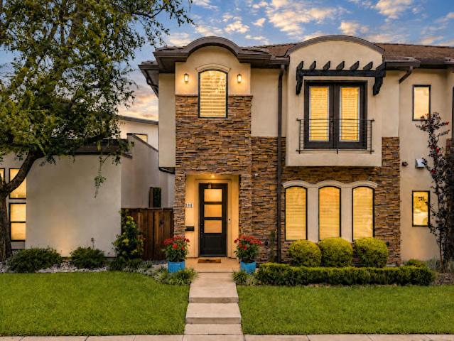 House for sale in Dallas, Texas