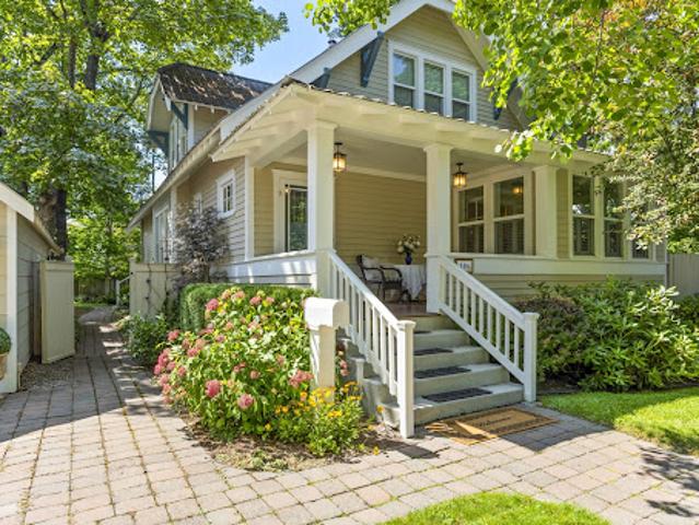 House for sale in Sandpoint