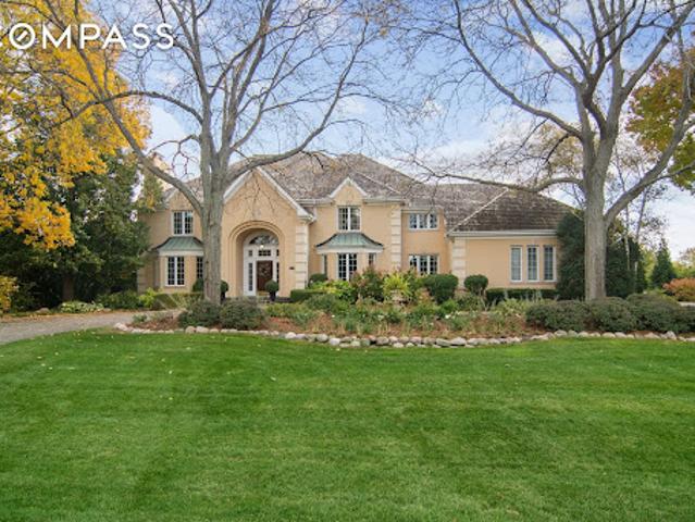 House for sale in Inverness, Illinois